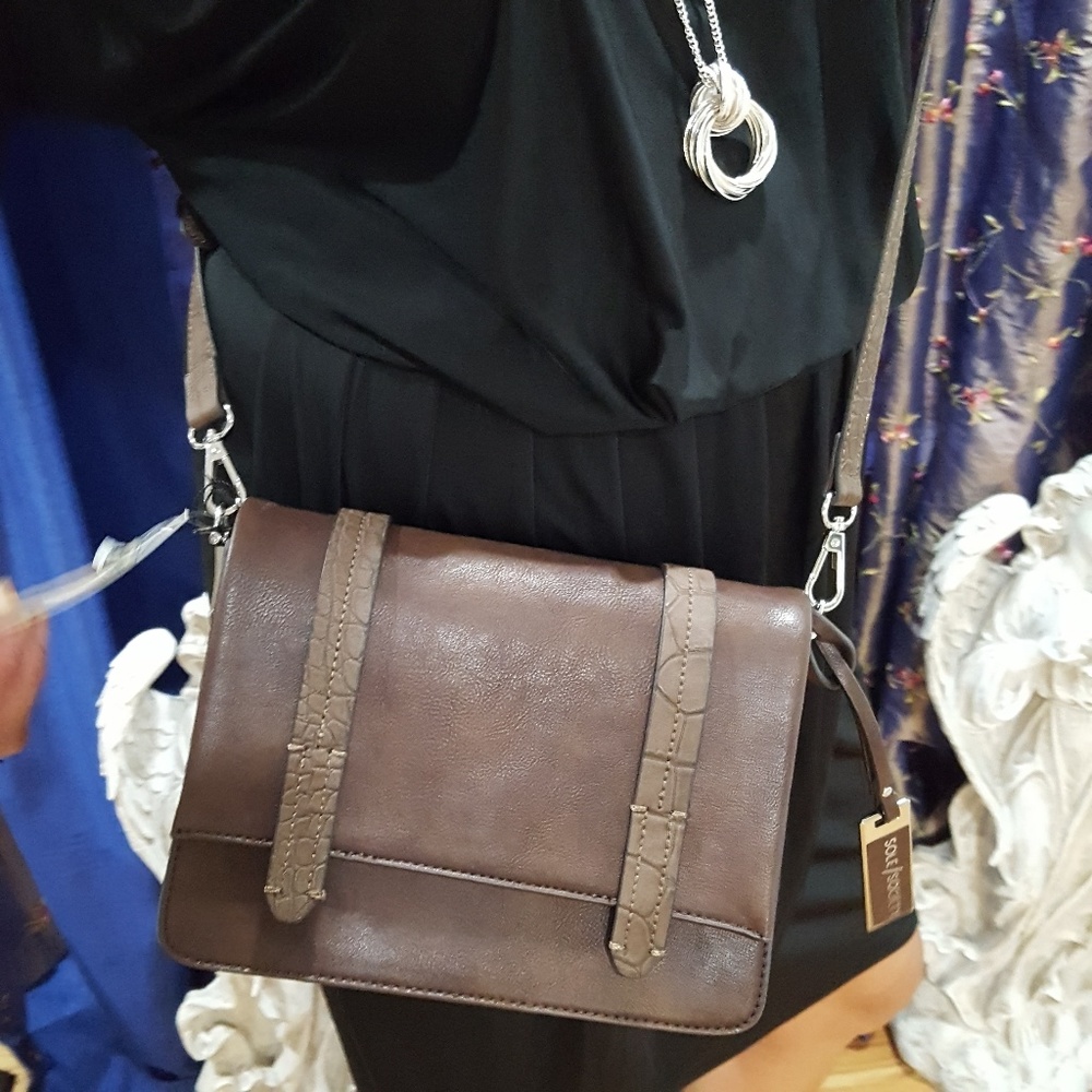Crossbody bag